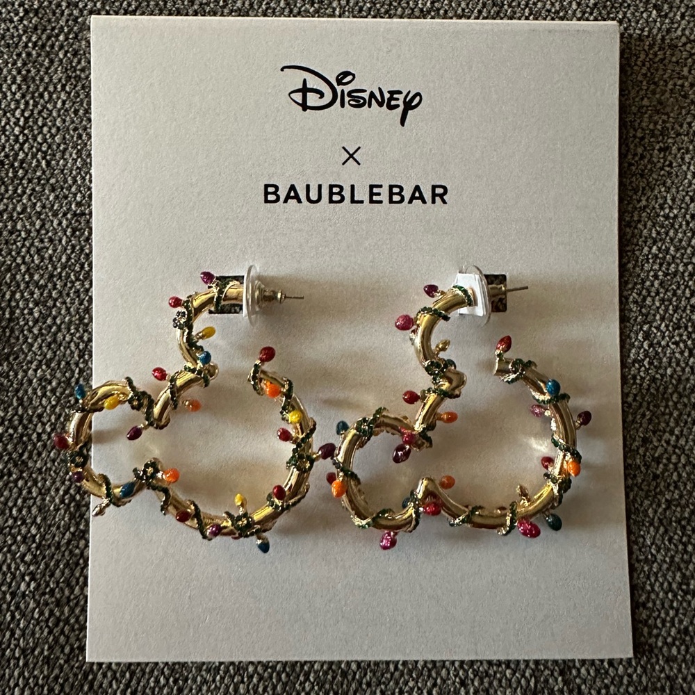 Brand new Baublebar Mickey Christmas statement Hopps